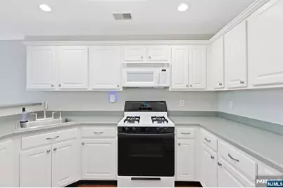 1030 Robin Court 700 #700, Green Brook Township, NJ 08812 - Photo 16