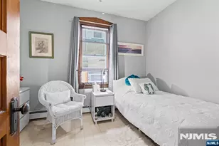 433 Stuyvesant Ave, Lyndhurst Township, NJ 07071 - Photo 10