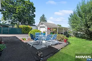 433 Stuyvesant Ave, Lyndhurst Township, NJ 07071 - Photo 24
