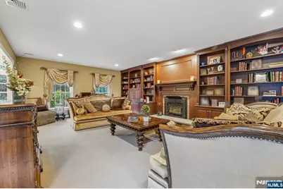 580 Brookside Avenue, Allendale, NJ 07401 - Photo 12