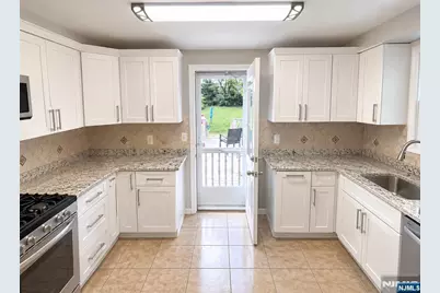 78 Midland Avenue, Fair Lawn, NJ 07410 - Photo 4