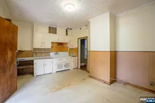 233 Park St, East Orange, NJ 07017 - Photo 8