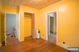 233 Park St, East Orange, NJ 07017 - Photo 14