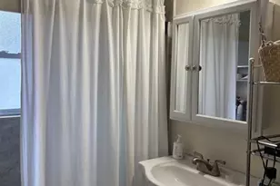 772 Clark Ave 2nd Fl, Ridgefield, NJ 07657 - Photo 6