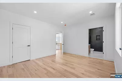 853 Pleasantview Terrace 2 #2, Ridgefield, NJ 07657 - Photo 14
