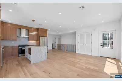 853 Pleasantview Terrace 2 #2, Ridgefield, NJ 07657 - Photo 8