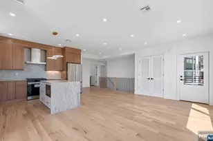 853 Pleasantview Terrace 2, Ridgefield, NJ 07657 - Photo 8
