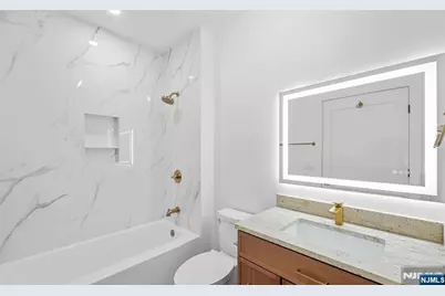 853 Pleasantview Terrace 2 #2, Ridgefield, NJ 07657 - Photo 10