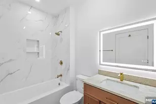 853 Pleasantview Terrace 2, Ridgefield, NJ 07657 - Photo 10