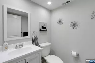 207 Wilsey Ct, Paramus, NJ 07652 - Photo 44