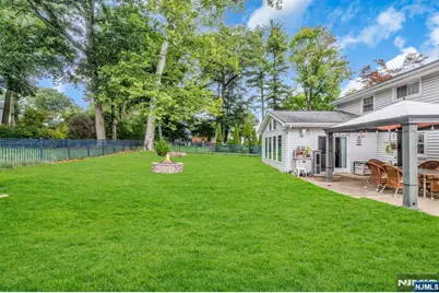 34 Salrit Avenue, Waldwick, NJ 07463 - Photo 16