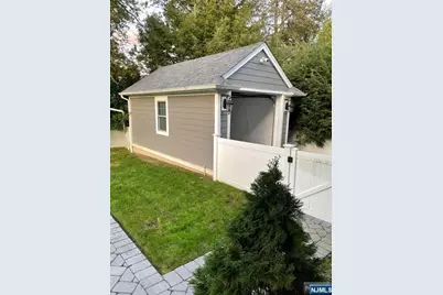 617 Robert Street, Ridgewood, NJ 07450 - Photo 22