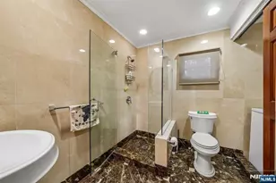 18 Gail Pl, Secaucus, NJ 07094 - Photo 18