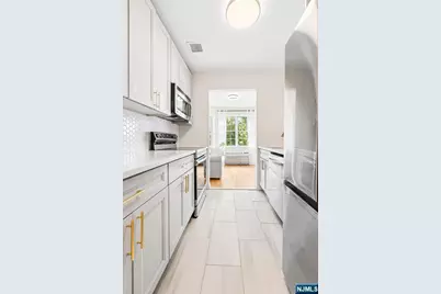 323 Willow Street 2I #2i, Teaneck Township, NJ 07666 - Photo 8