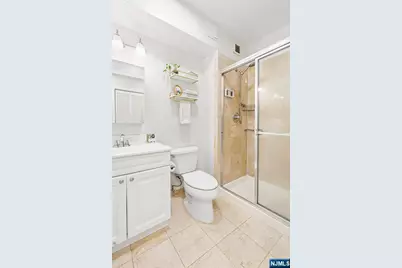 323 Willow Street 2I #2i, Teaneck Township, NJ 07666 - Photo 16