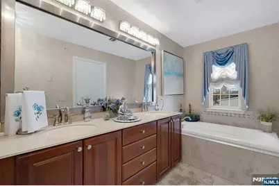 5 Creekside Court, Secaucus, NJ 07094 - Photo 24