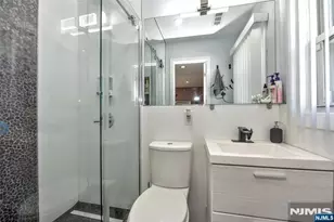 498 Forest Ave, Paramus, NJ 07652 - Photo 14