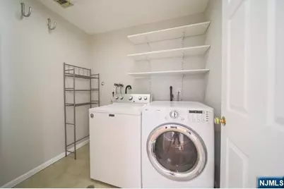 830 Elizabeth Street 2 #2, Ridgefield, NJ 07657 - Photo 12