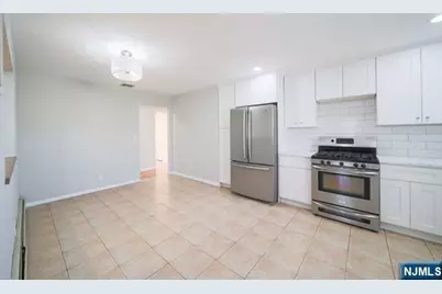 830 Elizabeth Street 2 #2, Ridgefield, NJ 07657 - Photo 10