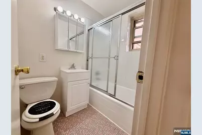 88 Clinton Place A10 #A10, Hackensack, NJ 07601 - Photo 10
