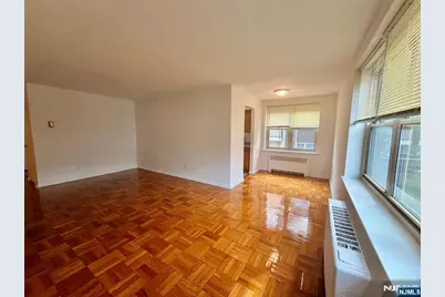 88 Clinton Place A10 #A10, Hackensack, NJ 07601 - Photo 4