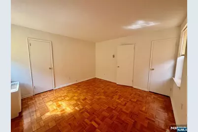 88 Clinton Place A10 #A10, Hackensack, NJ 07601 - Photo 8