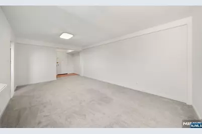 2345 Linwood Avenue 5E #5E, Fort Lee, NJ 07024 - Photo 4