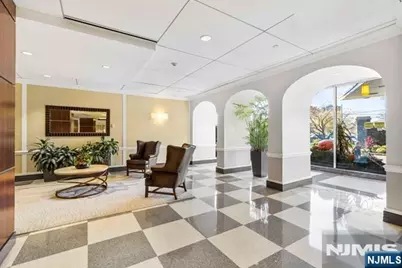 2100 Linwood Avenue 17E #17E, Fort Lee, NJ 07024 - Photo 2