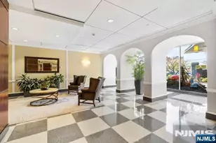 2100 Linwood Ave 17E, Fort Lee, NJ 07024 - Photo 2
