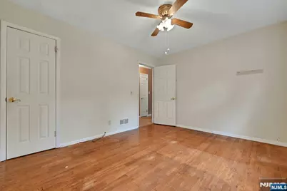 35 Oak Street, Oakland, NJ 07436 - Photo 18