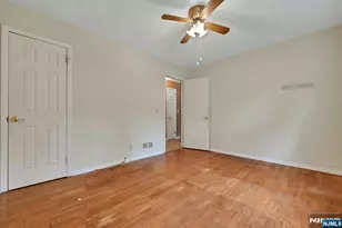 35 Oak St, Oakland, NJ 07436 - Photo 18