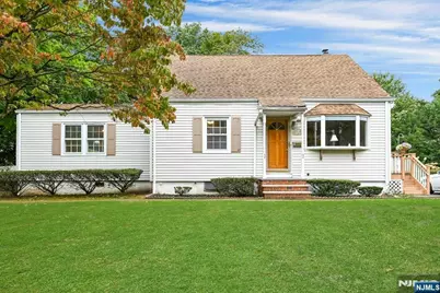 35 Oak Street, Oakland, NJ 07436 - Photo 1