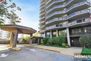 2077 Center Ave 7J, Fort Lee, NJ 07024 - Photo 2