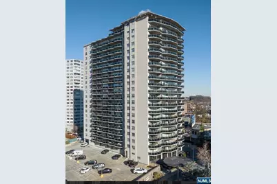 2077 Center Avenue 7J #7J, Fort Lee, NJ 07024 - Photo 1