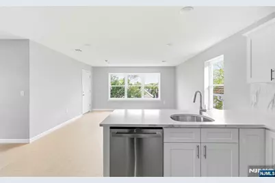 388 Summer Avenue, Newark, NJ 07104 - Photo 10