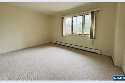 1385 15th Street 2nd Fl #2nd FL, Fort Lee, NJ 07024 - Photo 8
