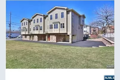 452C Grand Avenue C #C, Palisades Park, NJ 07650 - Photo 2