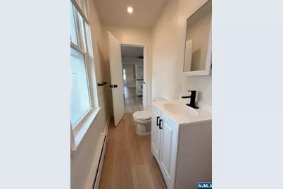536 Lake Avenue, Lyndhurst Township, NJ 07071 - Photo 10