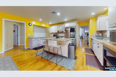 54 Henry Avenue 1 #1, Palisades Park, NJ 07650 - Photo 4