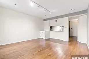 227 Columbus Dr 214B, Jersey City, NJ 07302 - Photo 4