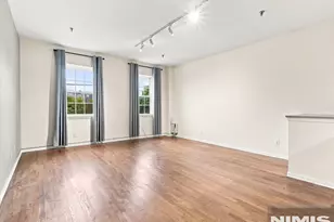 227 Columbus Dr 214B, Jersey City, NJ 07302 - Photo 2