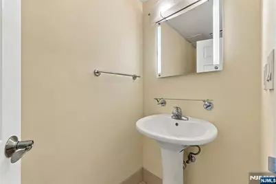 800 Palisade Avenue 807 #807, Fort Lee, NJ 07024 - Photo 18