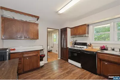 91 Legion Place, Hillsdale, NJ 07642 - Photo 16