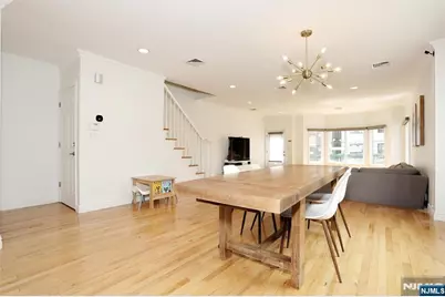 27 Lawton Avenue C0027 #C0027, Cliffside Park, NJ 07010 - Photo 8