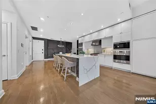 9 Somerset Ln 410, Edgewater, NJ 07020 - Photo 10