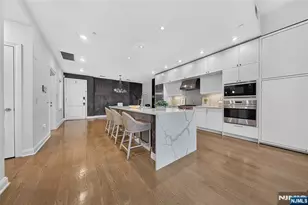 9 Somerset Ln 410, Edgewater, NJ 07020 - Photo 10