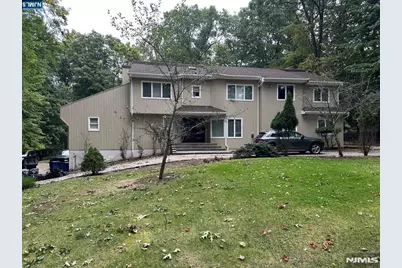 51 Weiss Road, Upper Saddle River, NJ 07458 - Photo 1