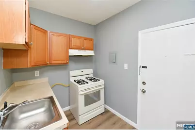 29 Dodd Street 2 #2, Bloomfield, NJ 07003 - Photo 4
