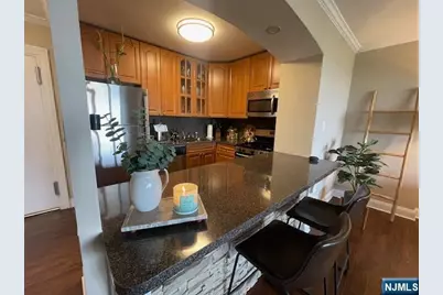 285 Aycrigg Avenue 14B #14B, Passaic, NJ 07055 - Photo 8