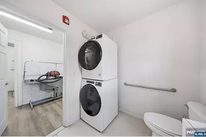 220 Park Avenue, East Rutherford, NJ 07073 - Photo 18